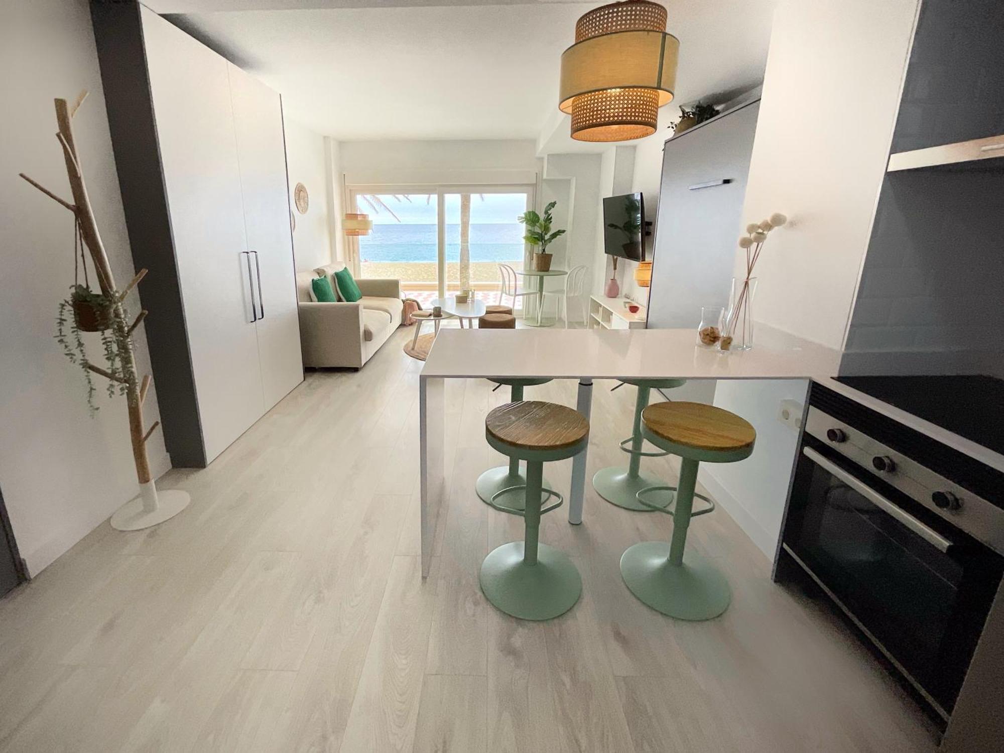 Cs7 Kaleria Suites Almería Eksteriør billede