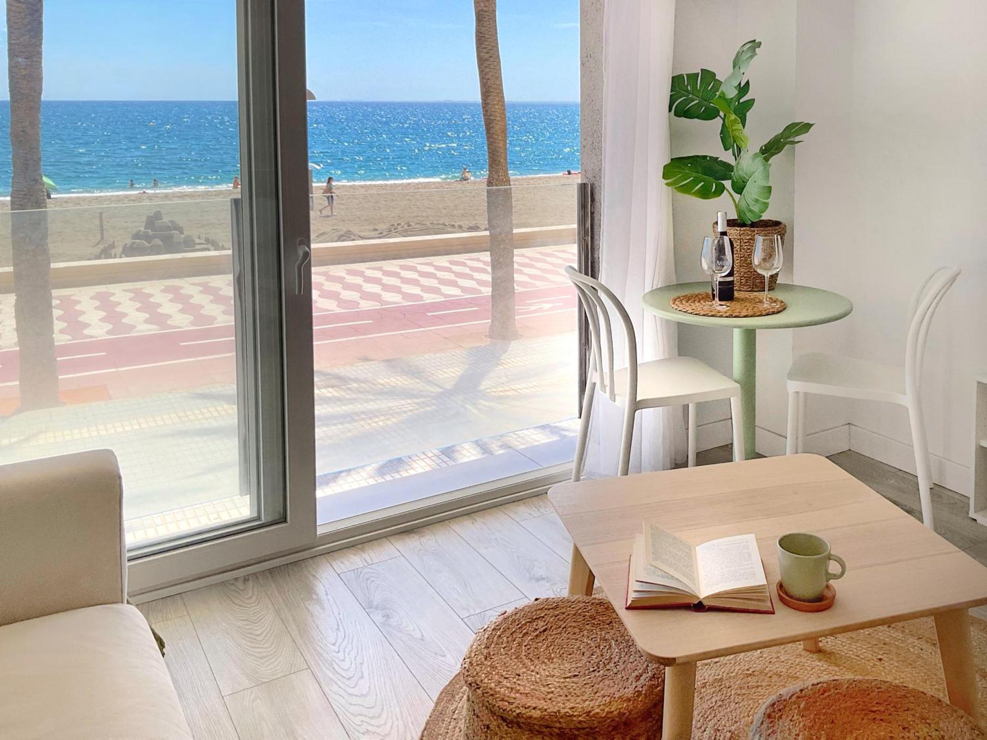 Cs7 Kaleria Suites Almería Eksteriør billede